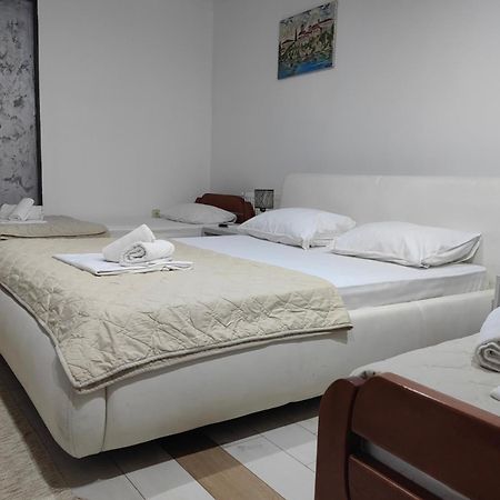 Lira Excellent Nis Hotel Екстериор снимка