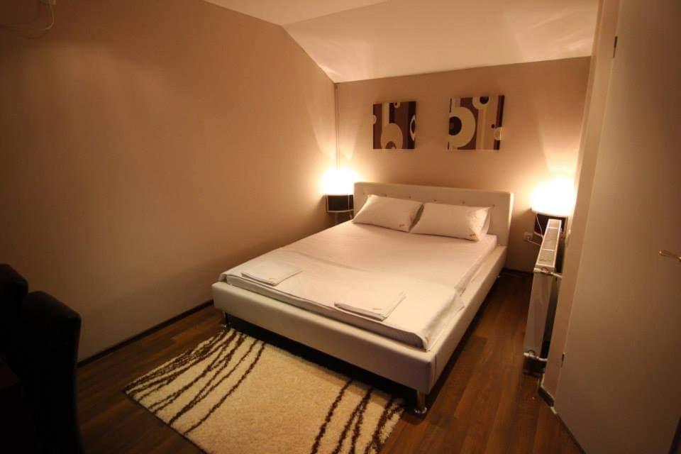 Lira Excellent Nis Hotel Екстериор снимка