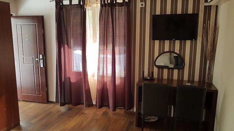 Lira Excellent Nis Hotel Екстериор снимка