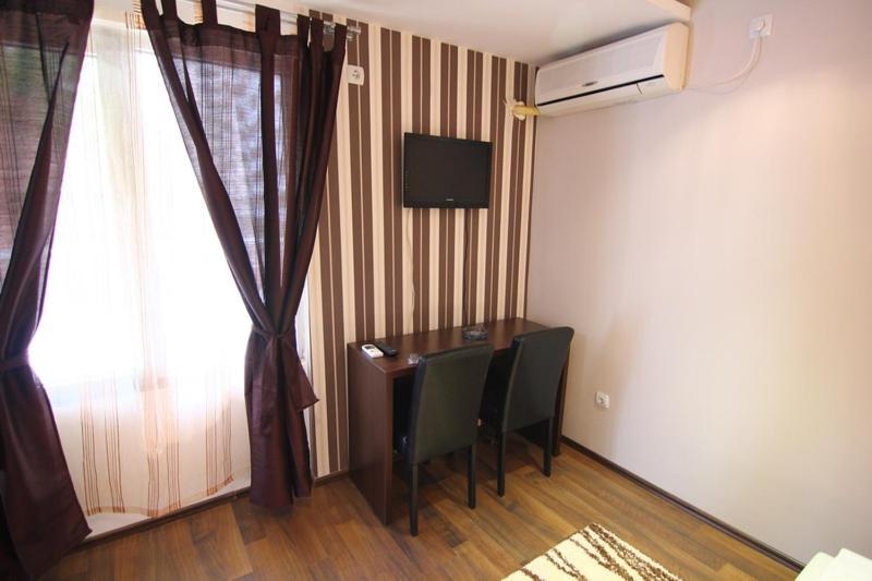 Lira Excellent Nis Hotel Екстериор снимка