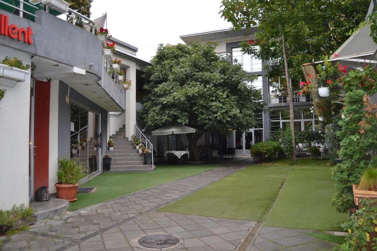 Lira Excellent Nis Hotel Екстериор снимка